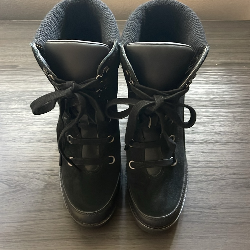 Ugg Redwood Lace Up Chunky Heel Boots - Picture 4 of 11